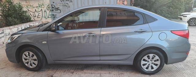 Hyundai Accent - 2
