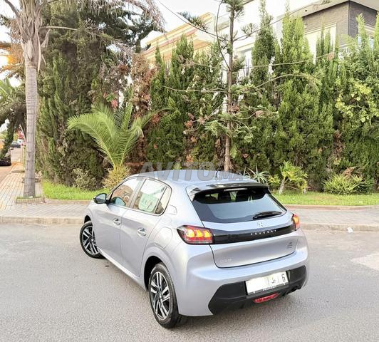 Peugeot 208 Diesel Manuelle 2023 à Casablanca - 2