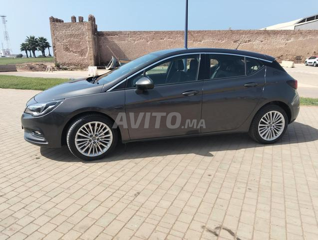 Opel Astra 2016 - 2