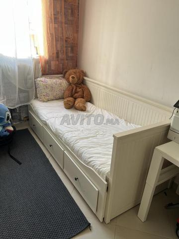 2 lits sans matelas - 2