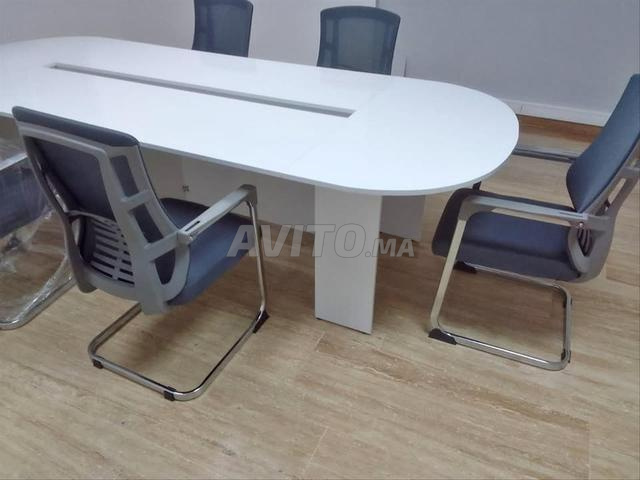 Tables de réunion sur mesure - 2