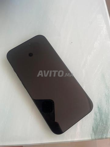 iPhone 15 Normal - Très bon état - 2