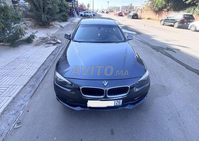 BMW Série 3 Diesel Automatique 2017 à Marrakech - 2