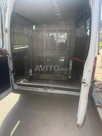 Plateforme élévatrice pour fauteuil roulant - 2
