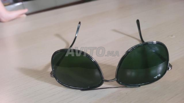 Lunettes de soleil authentiques d'occasion - 2
