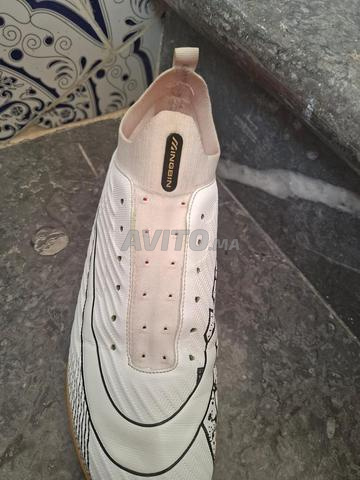 Chaussures de football taille 42 - 2