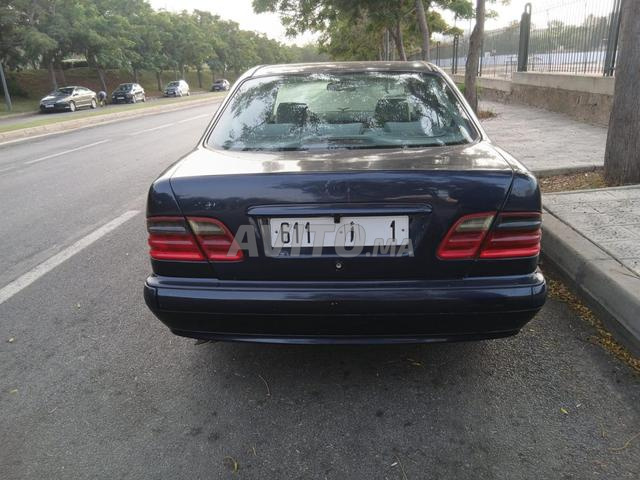 Mercedes-Benz Classe E Essence Manuelle 2000 - 2