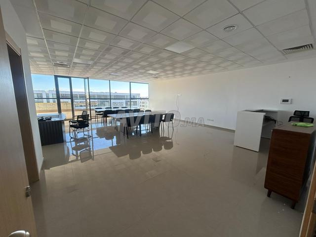 À LOUER – PLATEAU DE BUREAU DE 85 M² À AGADIR BAY