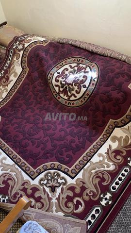 Grande tapis encore propre et neuf ... largeur 2m 77
