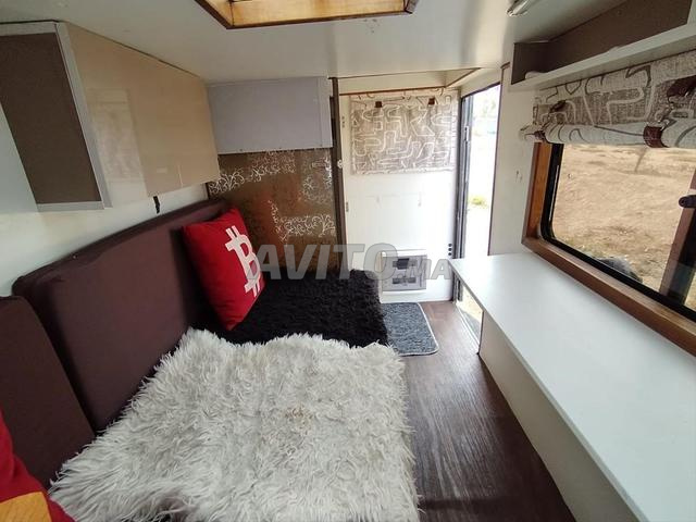 Jeep Wrangler Sahara avec caravane tout terrain