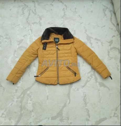 Veste jaune moutarde avec col marron chaud - 2