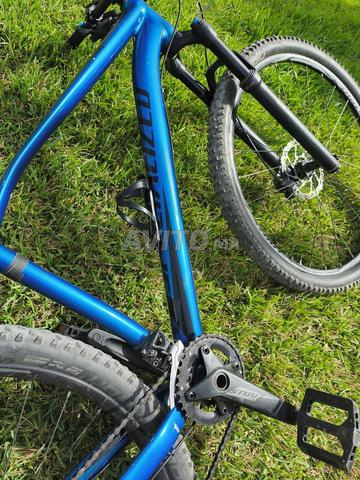 دراجة جبلية Specialized من الألومنيوم خفيفة الوزن - 2
