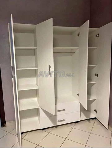 Armoire à vêtements 4 portes Al Abbar 190/160/35 - 2