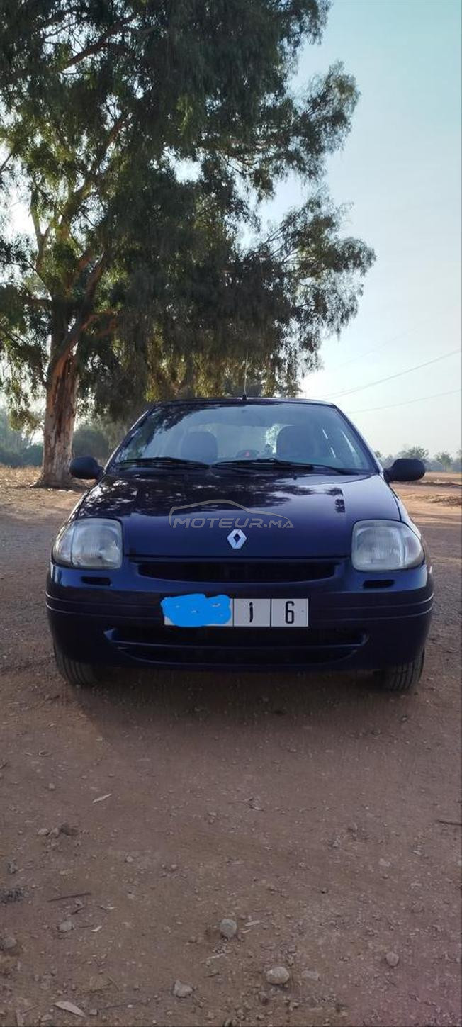 Renault Clio Essence Manuelle 2001 à Mohammedia