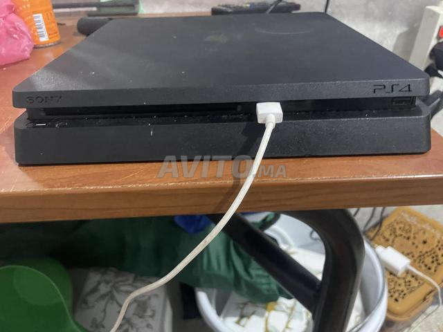 PlayStation 4 slim 1t - 2