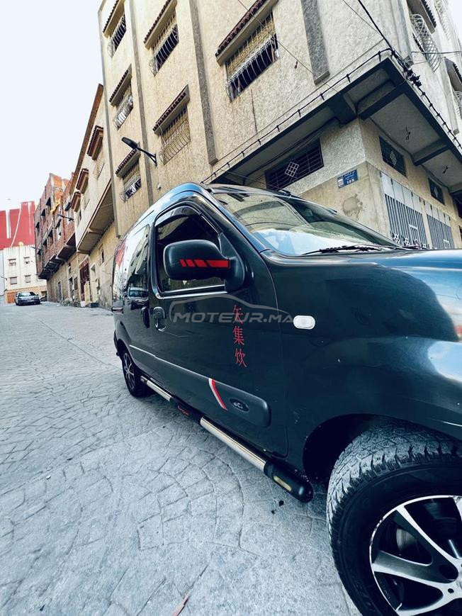 سيارة فخمة للبيع 
