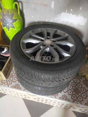 4 jantes en aluminium avec pneus 225/50R17 - 2