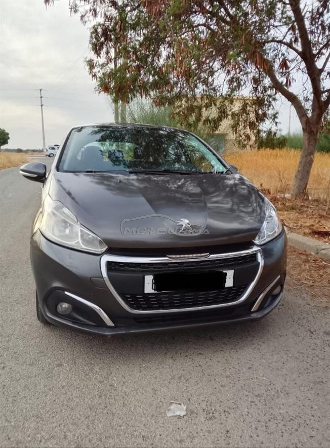 Peugeot 208 Diesel Manuelle 2018 à Sidi Kacem