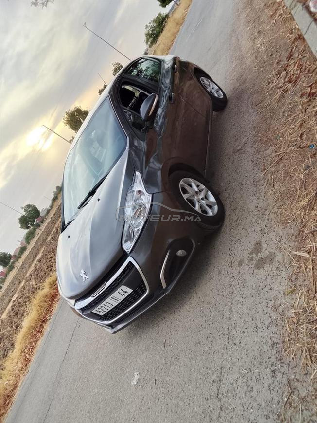 Peugeot 208 Diesel Manuelle 2018 à Sidi Kacem