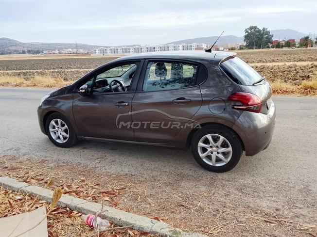 Peugeot 208 Diesel Manuelle 2018 à Sidi Kacem