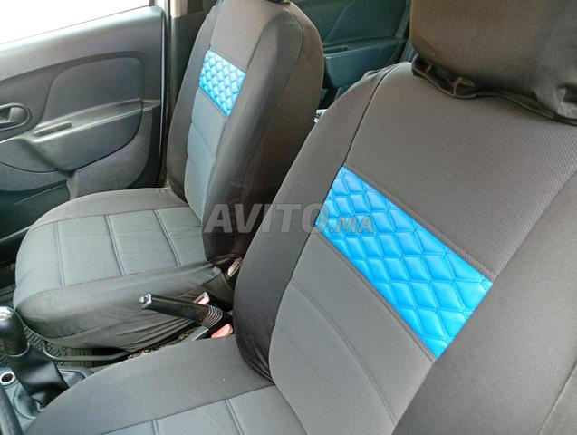 Dacia Sandero toujours propre - 2