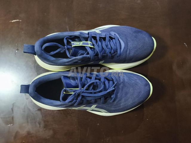 42.5 asics pur gel comme neuves portées une fois - 2