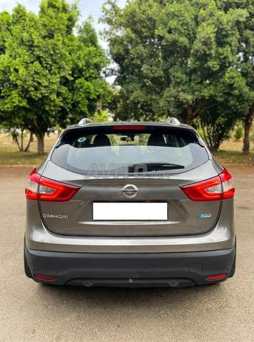 Nissan Qashqai Diesel Manuelle 2016 à Larache - 2