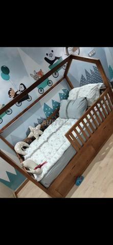 🛏️ À vendre – Lit enfant cabane en bois - 2
