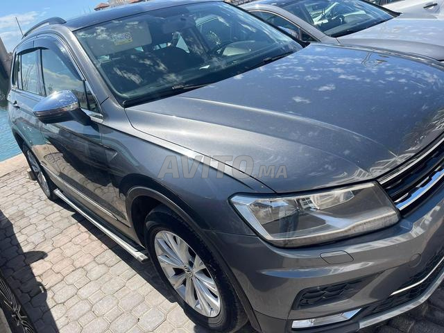 Volkswagen Tiguan propre comme neuve - 2