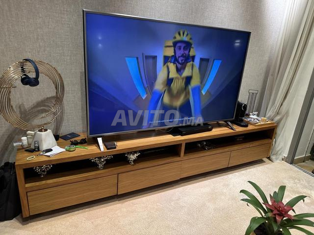 Meuble TV et télévision LG 87 pouce UK6500 - 2