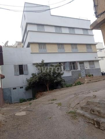 Maison de deux étages à vendre. Rabat