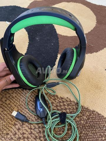 Manettes (DualShock 4) et casques - 2
