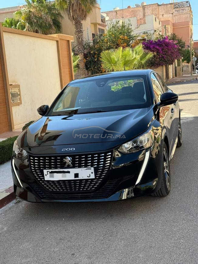 Peugeot 208 tout options faible kilométrage 