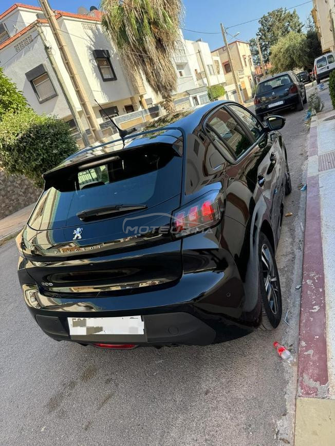 Peugeot 208 tout options faible kilométrage 