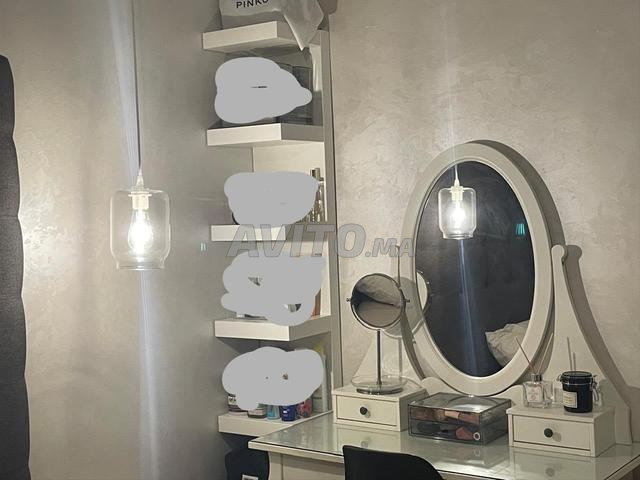 Meubles IKEA (coiffeuse et 2 tables de chevet) - 2