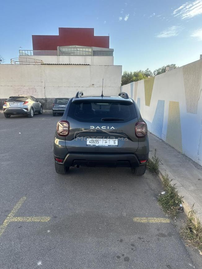 Dacia Duster 2023 automatique sans ad bleu
