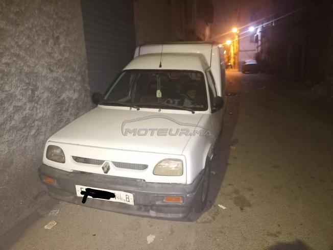 سيارة رينو إكسبريس 