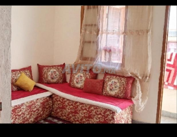Assise de seddari en فرش (tapis) en bon état - 2