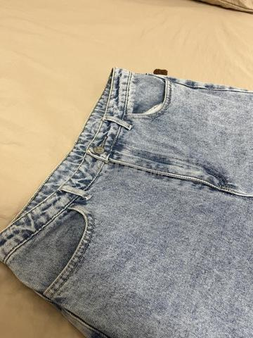 Jean femme bleu clair taille haute coupe tendance - 2