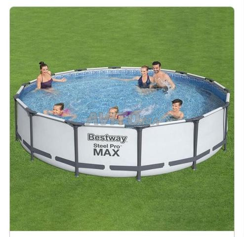 Piscine neuve et accessoires - 2