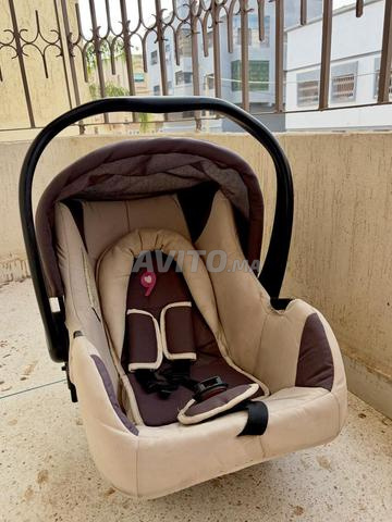 Siège cosy / Siège auto bébé avec canopy – Bon état