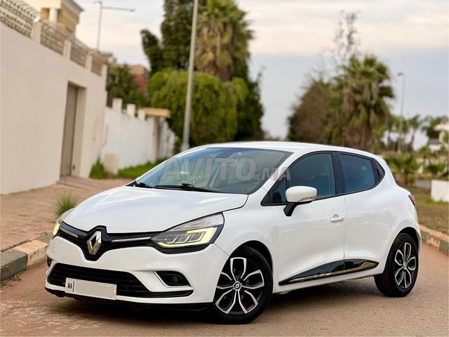Renault Clio 4 Diesel Automatique 2020 à Salé - 2