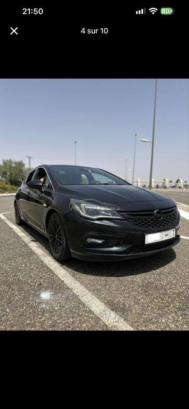 Opel Astra Diesel Manuelle 2018 à Casablanca
