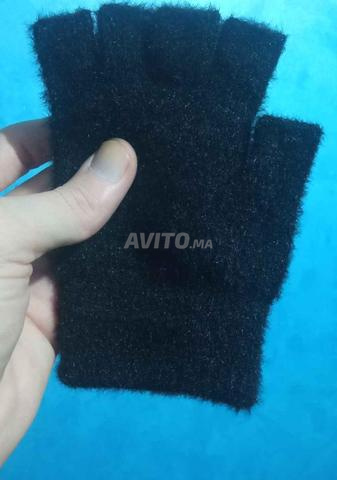 Gants élégants et tendance pour femmes sans doigts, couleur noire - 2