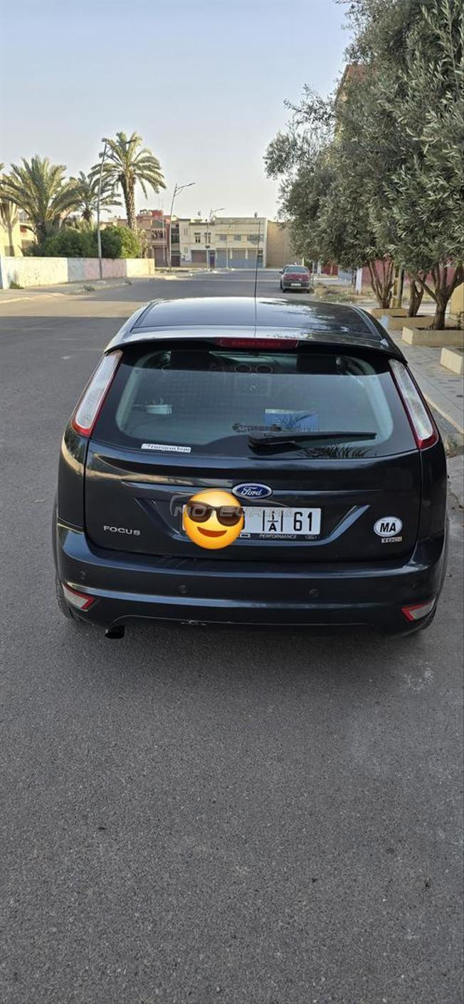 ford focus ghia 2011