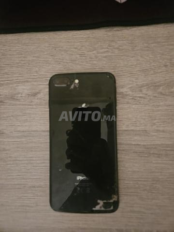 iPhone 8 plus, 64gb pour pièces - 2