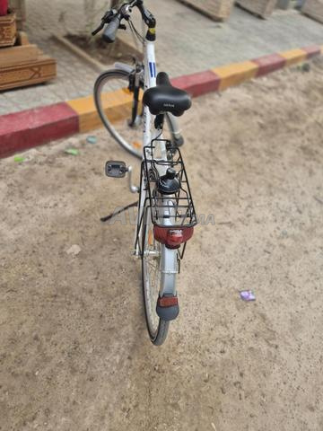 Vélo extérieur encore propre - 2