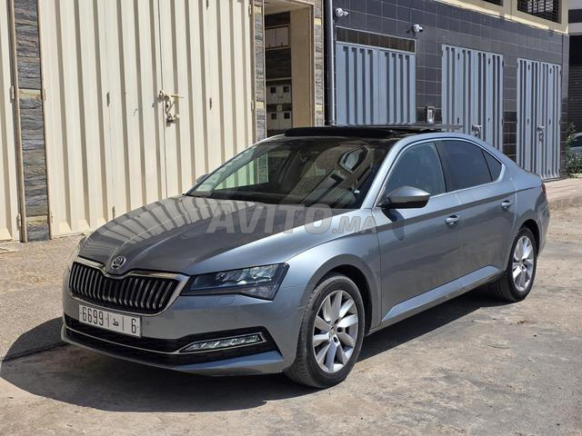 Skoda Superb Diesel Automatique 2021 à Casablanca