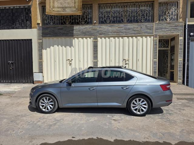 Skoda Superb Diesel Automatique 2021 à Casablanca - 2