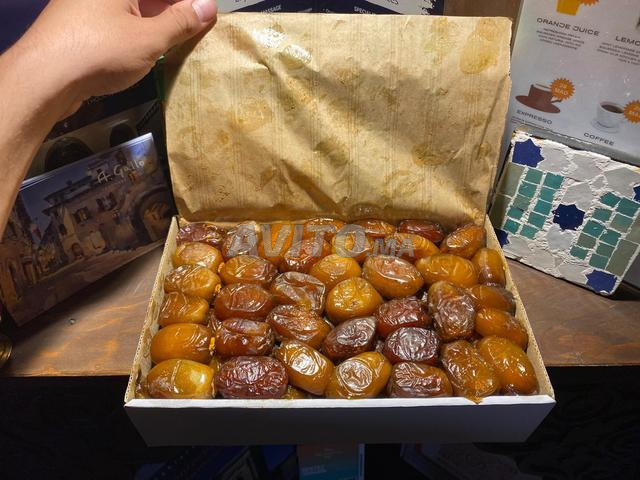 Dattes de Feggous, locales et caramélisées, d'Erfoud jusqu'à votre porte.